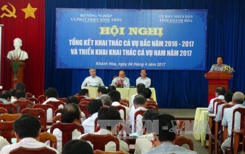 Ministry of Agriculture and Rural Development supports fishermen - ảnh 1